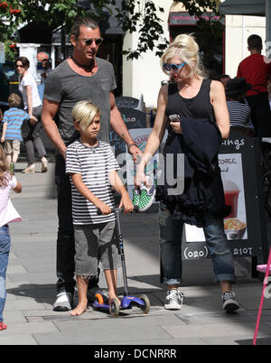 Londres, Royaume-Uni, 20 août 2013. Gavin Rossdale, Gwen Stefani et Kingston Rossdale vu dans Primrose Hill © WFPA/Alamy Live News Banque D'Images