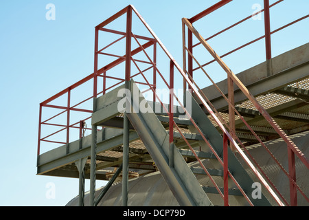 Metal, Architecture, bâtiment, industrie, escalier, industriel, usine, escalier, escalier, acier, étapes, haut, mur, grimper, constru Banque D'Images