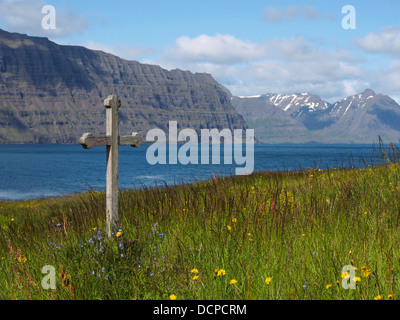 Croix chrétienne, Barðsnes (ferme abandonnée), l'Islande Banque D'Images