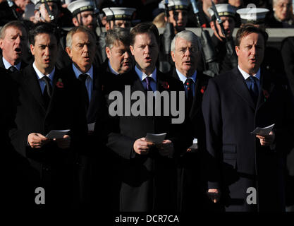 Ed Miliband, Tony Blair, Nick Clegg, John Major, David Cameron a tenu des commémorations Dimanche du souvenir au cénotaphe. Londres, Angleterre - 13.11.11 Banque D'Images