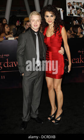 Noel Fisher et invité la Twilight Saga : Breaking Dawn - Part 1 Première mondiale tenue au Nokia Theatre L.A. Vivre à Los Angeles, Californie - 14.11.11 Banque D'Images