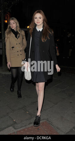 Karen Gillan laissant le Donmar Warehouse. Londres, Angleterre - 17.11.11 Banque D'Images