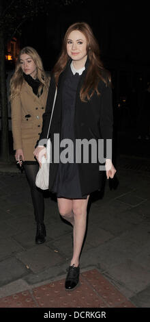 Karen Gillan laissant le Donmar Warehouse. Londres, Angleterre - 17.11.11 Banque D'Images