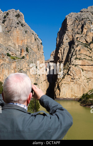 Un homme Photographies El Chorro Gorge près de Alora, Malaga, Espagne Banque D'Images