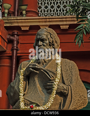 Statue du poète Rabindranath Tagore, Kolkata, Inde Banque D'Images