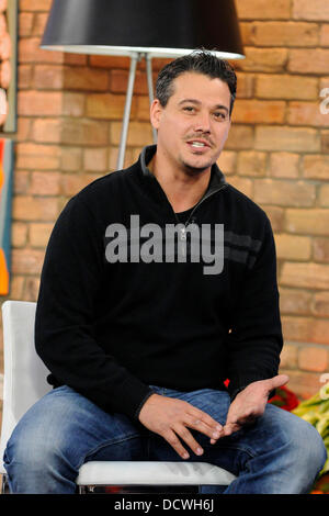 Boston' Rob Mariano apparitions sur les ondes de CTV Marilyn Denis Show la promotion de sa nouvelle série télévisée "Autour du monde en 80 manières'. Toronto, Canada - 25.11.11 Banque D'Images