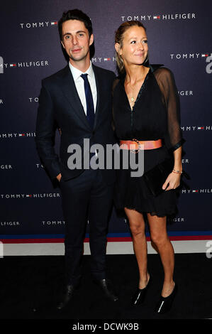 Matthew Goode Tommy Hilfiger - store fête de lancement Londres, Angleterre - 01.12.11 Banque D'Images