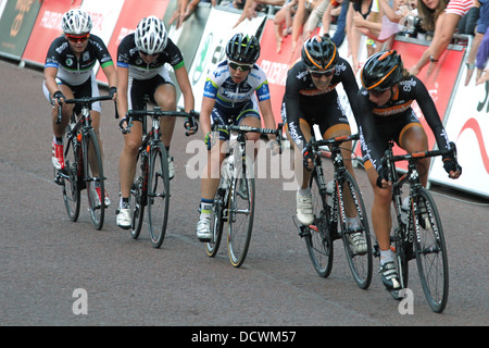 Dans l'équipe Wiggle Prudential RideLondon Grand Prix dans le Mall, Londres Banque D'Images