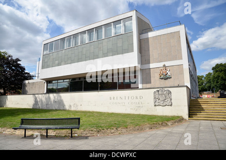 Le bâtiment de la Cour de comté à Brentford, à l'ouest de Londres Banque D'Images