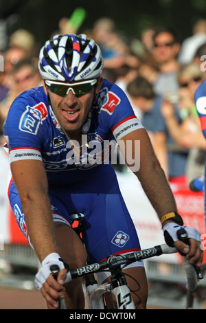 Des cyclistes de l'équipe FDJ.fr de la France à l'arrivée de la 2013 Prudential RideLondon-Surrey événement cycliste classique. Banque D'Images