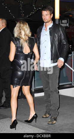 Josh Duhamel et Fergie apl.de.ap des Black Eyed Peas anniversaire à La Conga Room à Los Angeles. Vivre à Los Angeles, Californie, USA - 13.12.11 Banque D'Images