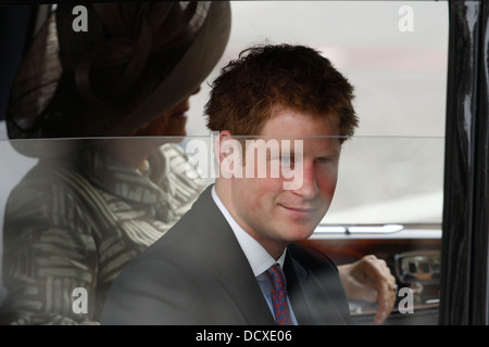 Le prince Harry (R) et Camilla duchesse de Cornouailles Banque D'Images