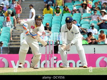 Michael Hussey chauves-souris pendant le deuxième test match entre l'Australie et de l'Inde au Sydney Cricket Ground - Jour 2 - 04.01.12 Sydney, Australie Banque D'Images