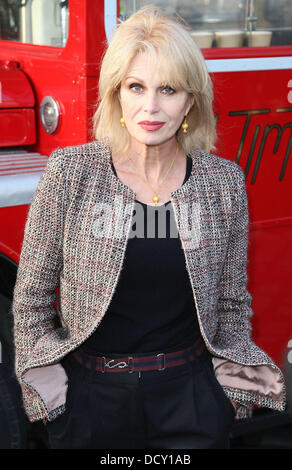 Joanna Lumley lance la campagne 2012 Compassions à Trafalgar Square. La campagne est lancée comme une protestation contre les exportations d'animaux vivants 05.01.12 - Londres, Angleterre Banque D'Images