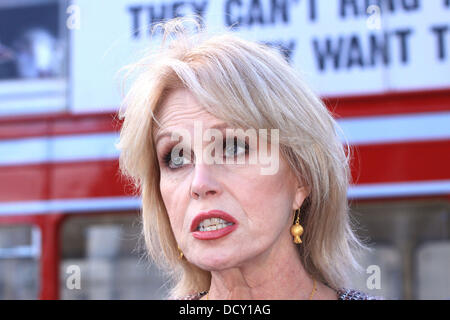 Joanna Lumley lance la campagne 2012 Compassions à Trafalgar Square. La campagne est lancée comme une protestation contre les exportations d'animaux vivants 05.01.12 - Londres, Angleterre Banque D'Images