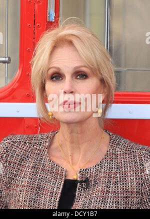 Joanna Lumley lance la campagne 2012 Compassions à Trafalgar Square. La campagne est lancée comme une protestation contre les exportations d'animaux vivants 05.01.12 - Londres, Angleterre Banque D'Images