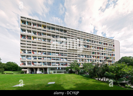 Vue extérieure de Corbusierhaus immeuble moderniste construit comme Unite d'habitation à Berlin Allemagne Banque D'Images