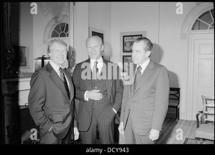 Jimmy Carter, Gerald Ford et Richard Nixon se rassemblent à la Maison blanche au cours de Hubert Humphreys funérailles. - - 177593 Banque D'Images