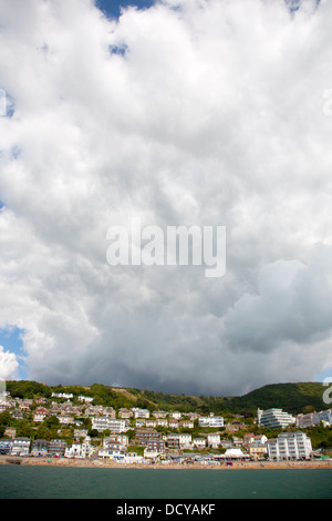 Plage, Ville, vue, de la mer, Ventnor, île de Wight, Angleterre, Royaume-Uni, Banque D'Images