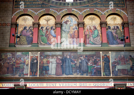 Mosaïques et fresques de l'église Saint Nicolas (néerlandais : Sint Nicolaaskerk) intérieur à Amsterdam, Hollande, Pays-Bas. Banque D'Images