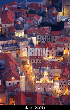 Dubrovnik Croatie. Place Luza et cathédrale de l'Assomption de la Vierge Marie (en bas à droite) Banque D'Images