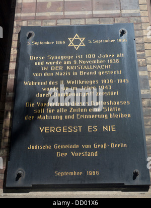 Neue Synagoge Nouvelle Synagogue Plaque commémorant centenaire et de Cristal en 1938 Incendie de Scheunenviertel Berlin Allemagne Banque D'Images