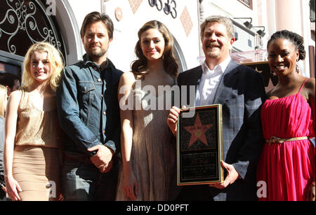 Laura Wiggins, Justin Chatwin, Emmy Rossum, John Wells et Shanola Hampton participant à la John Wells Hollywood Walk of Fame de la cérémonie tenue sur Hollywood Boulevard Hollywood, Californie - 12.01.12 Banque D'Images