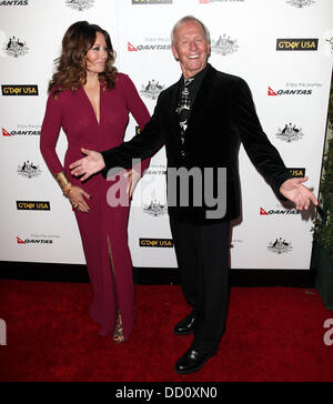 Linda Kozlowski et Paul Hogan 9e G'DAY USA gala tenu à la grande salle de bal à l'intérieur du Hollywood & Highland Center - Arrivées Los Angeles, Californie - 14.01.12 Banque D'Images