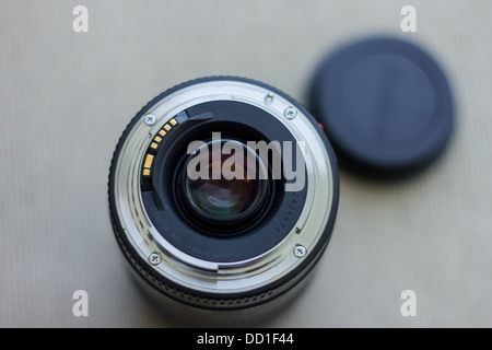 L Objectif Canon Ef 75 300 Mm Iii Photo Stock Alamy