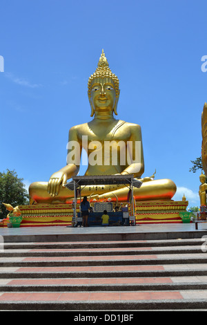 Big Buddha image à Pratumnak Hill Pattaya - Wat Khao Phra Yai Banque D'Images