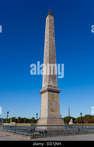 Obélisque, place de la Concorde, Paris, Ile de France, France Banque D'Images