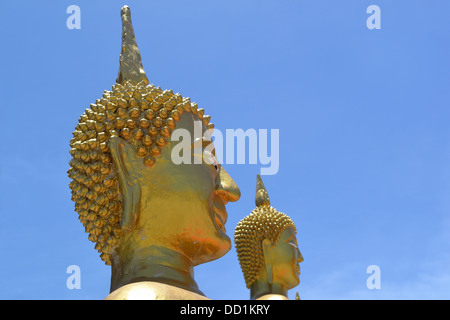 Images de Bouddha à Pratumnak Hill Pattaya - Wat Khao Phra Yai Banque D'Images