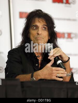 Toronto, ON. 22 août, 2013. Alice Cooper présents pour ventilateur Expo Canada Jour 1, Toronto Metro Convention Centre, Toronto, le 22 août 2013. Credit : Nicole Springer/Everett Collection/Alamy Live News Banque D'Images