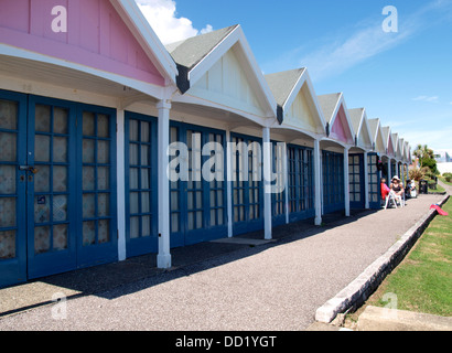 Cabines de plage de luxe, Weymouth, Dorset, UK 2013 Banque D'Images