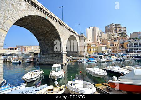 Le vallon des Auffes un petit port de pêche MARSEILLE Bouches-du-Rhone Provence Cote d'Azur France Banque D'Images