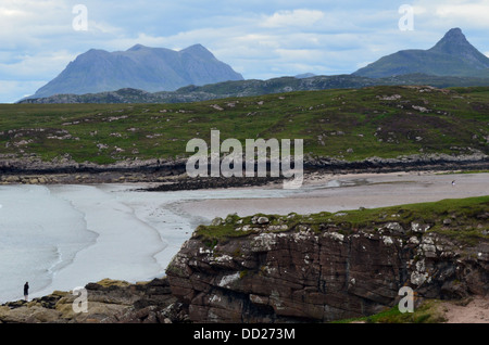 L'Inverpolly Montagnes de cul Mor un Stac Pollaidh Corbett (Polly) un Graham vu de Achnahaird Beach Banque D'Images