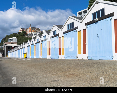 Dh Port Lambton WELLINGTON NEW ZEALAND portes colorées boatshed St Quay Clyde Marina Gerards Monastery Banque D'Images