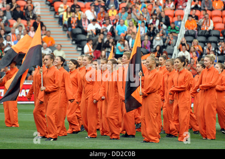 Les participants du spectacle en costumes du module Banque D'Images