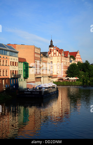 Maisons et restaurants à Mlynowka (Muehlgraben), Opole, Silésie, Pologne Banque D'Images
