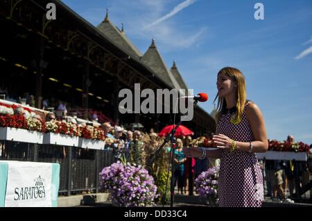 Saratoga Springs, New York, USA. Août 24, 2013. Des scènes de autour de la piste sur les travers Stakes jour sur l'Hippodrome de Saratoga à Saratoga Springs, New York le 24 août 2013. Crédit : Scott Serio/Eclipse/ZUMAPRESS.com/Alamy Live News Banque D'Images