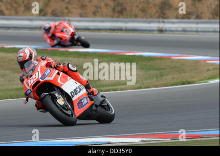 Brno, République tchèque.24 août 2013. Nicky Hayden (Ducati team)) au cours de la séance de qualifications à Brno crédit circuit : Gaetano Piazzolla/Alamy Live News Banque D'Images