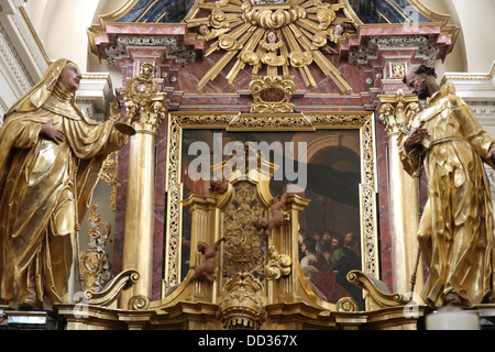 À l'intérieur de l'Église des Bernardins (Brownriar) qui est situé au pied de la colline de Wawel. Banque D'Images