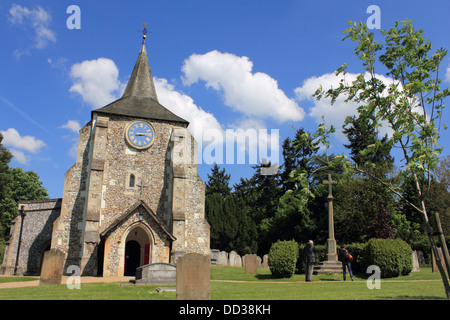 L'église de St Michel et tous les anges dans le village de Mickleham entre Dorking et Leatherhead, Surrey, Angleterre, Royaume-Uni Banque D'Images