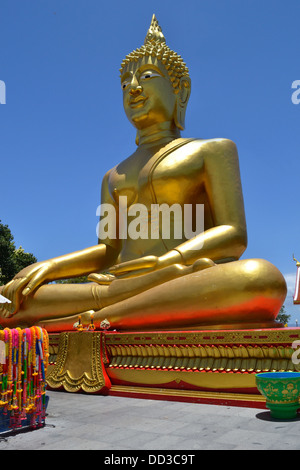 Big Buddha image à Pratumnak Hill Pattaya - Wat Khao Phra Yai Banque D'Images