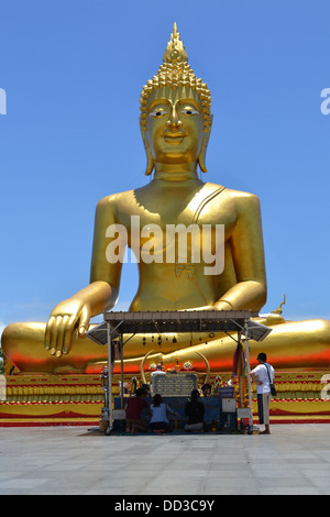 Big Buddha image à Pratumnak Hill Pattaya - Wat Khao Phra Yai Banque D'Images