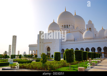 La Grande Mosquée Sheikh Zayed pendant le coucher du soleil, Abu Dhabi, UAE Banque D'Images