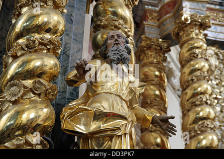 À l'intérieur de l'Église des Bernardins (Brownriar) qui est situé au pied de la colline de Wawel. Banque D'Images