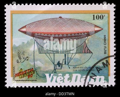VIETNAM - circa 1990 : timbre imprimé par le VIETNAM montre montgolfière, série, vers 1990 Banque D'Images