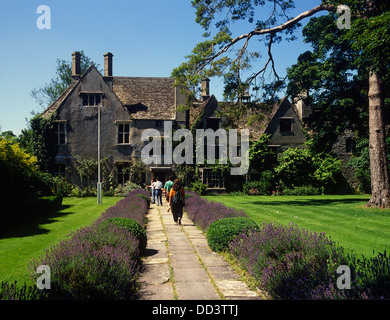 Avebury Manor House et jardin. Wiltshire, Angleterre. UK Banque D'Images