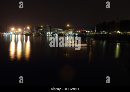 La nuit de l'arsenal à Arona, Italie Banque D'Images